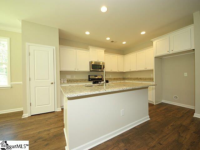 204 Buchanan Ridge Road Taylors, SC 29687 - Photo 7 of 13 Gallery Image 7