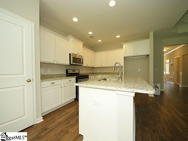 204 Buchanan Ridge Road Taylors, SC 29687 - Photo 8 of 13 Gallery Image 8