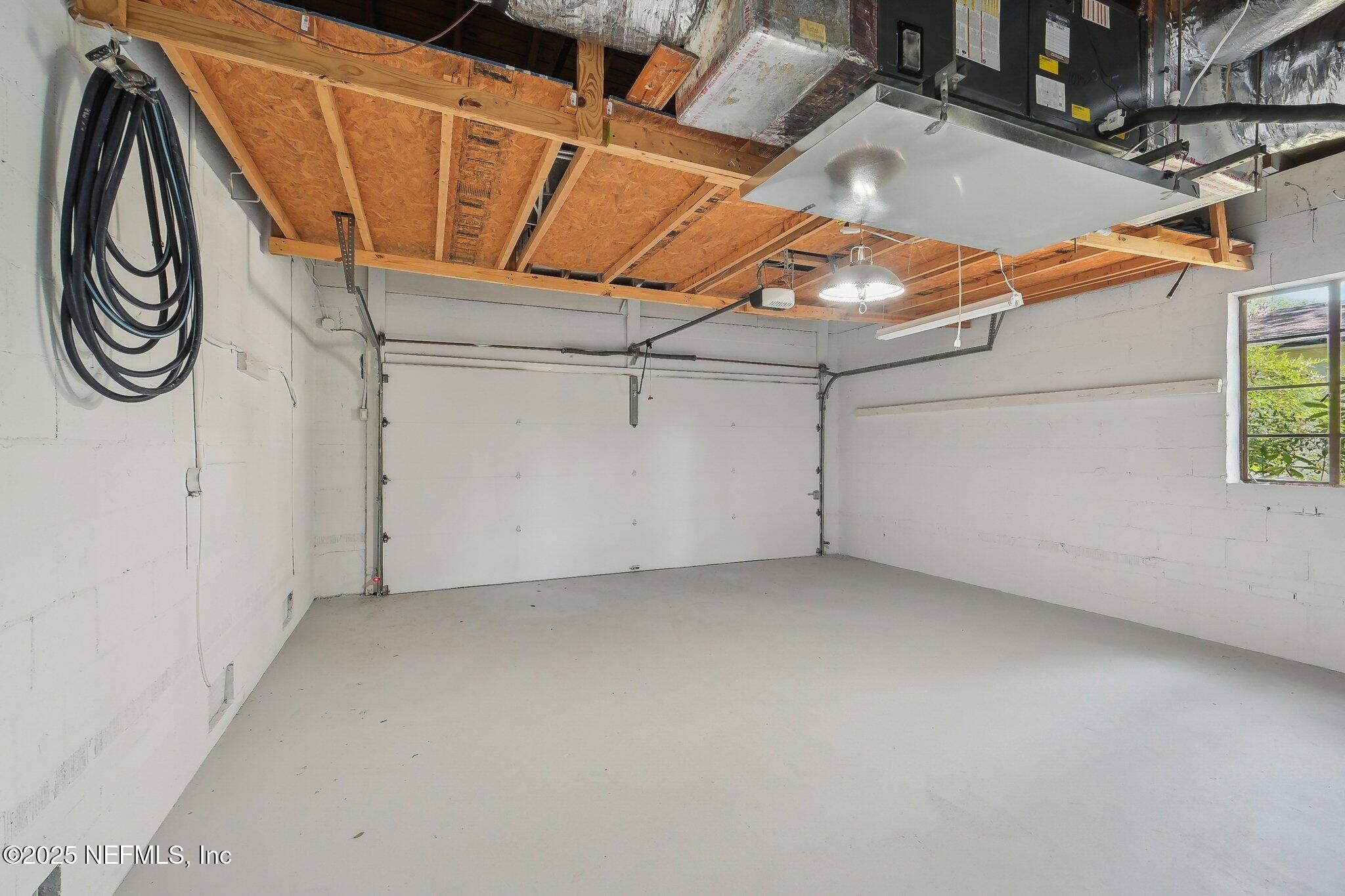4704 Nottingham Road Jacksonville, FL 32210 - Photo 30 of 37 Garage