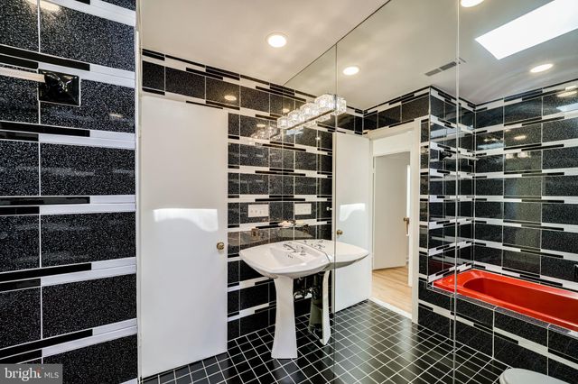 $1,165,000 | 108 North West Street, Alexandria, VA 22314