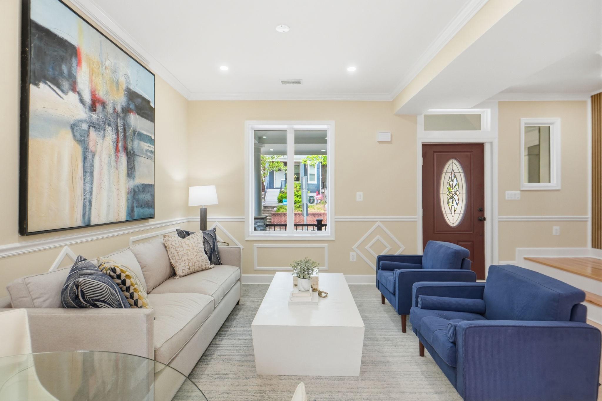 518 Columbia Road Northwest Washington, DC 20001 - Photo 13 of 35 Bright and inviting living space.