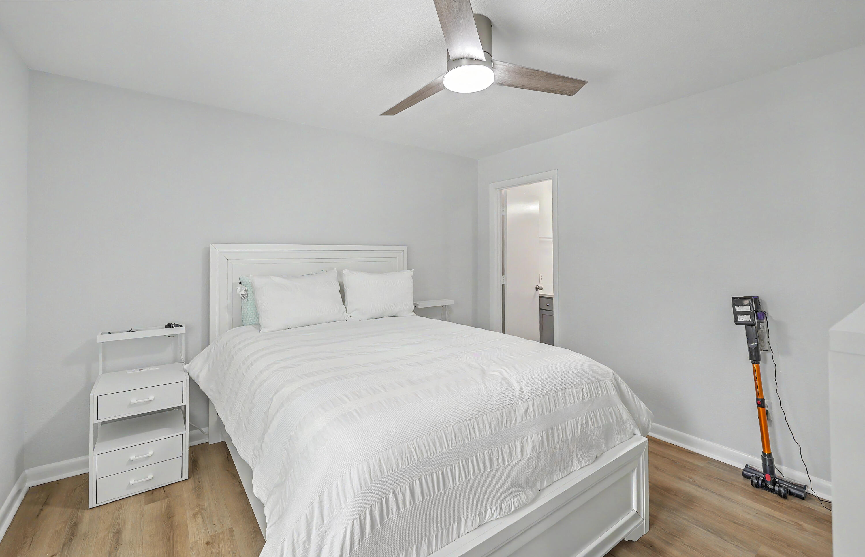271 Alexandra Drive, Unit 6 Mount Pleasant, SC 29464 - Photo 20 of 46 ZYN_7308_09_10_11_12_13_14