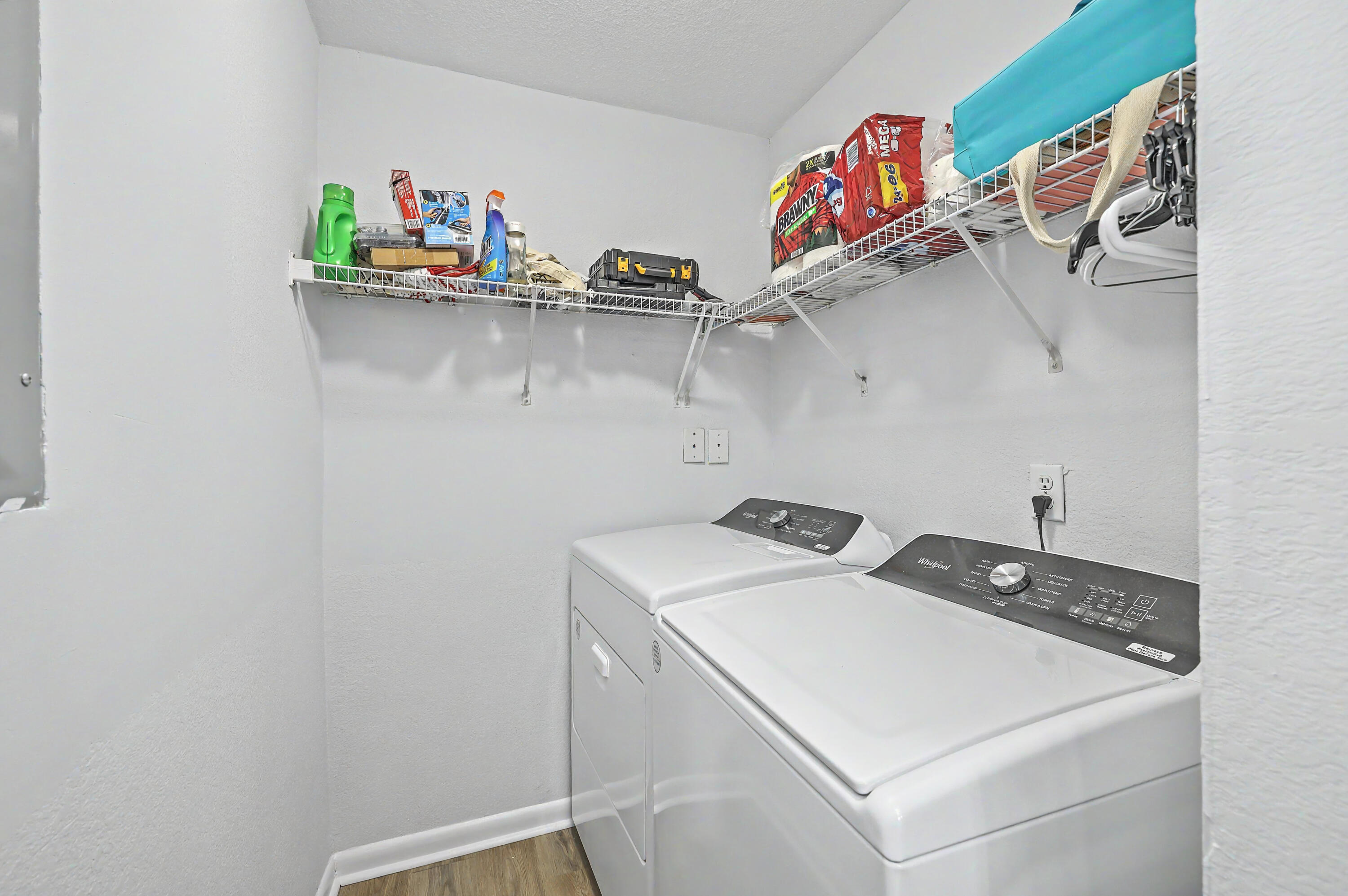 271 Alexandra Drive, Unit 6 Mount Pleasant, SC 29464 - Photo 23 of 46 ZYN_7336_37_38_39_40_41_42
