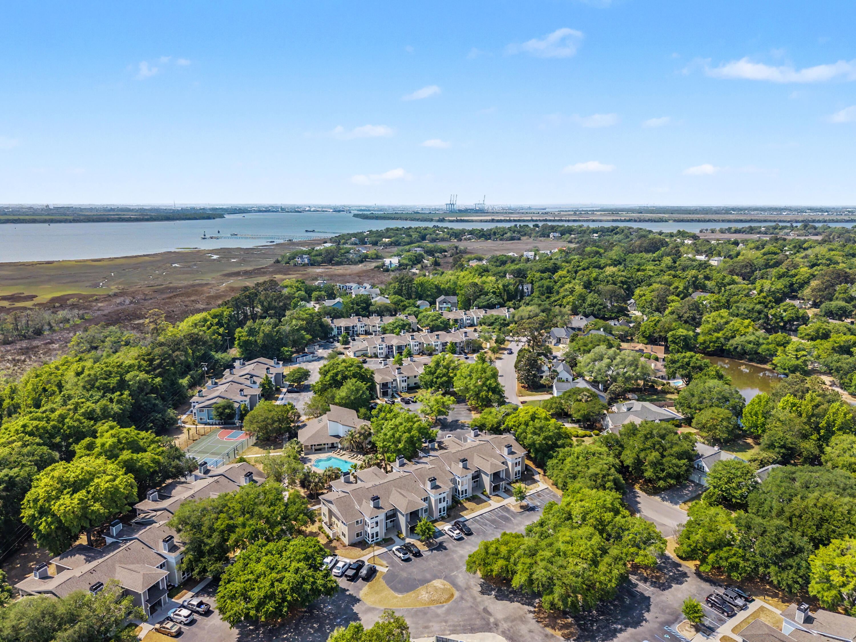 271 Alexandra Drive, Unit 6 Mount Pleasant, SC 29464 - Photo 39 of 46 Zyndicate4681