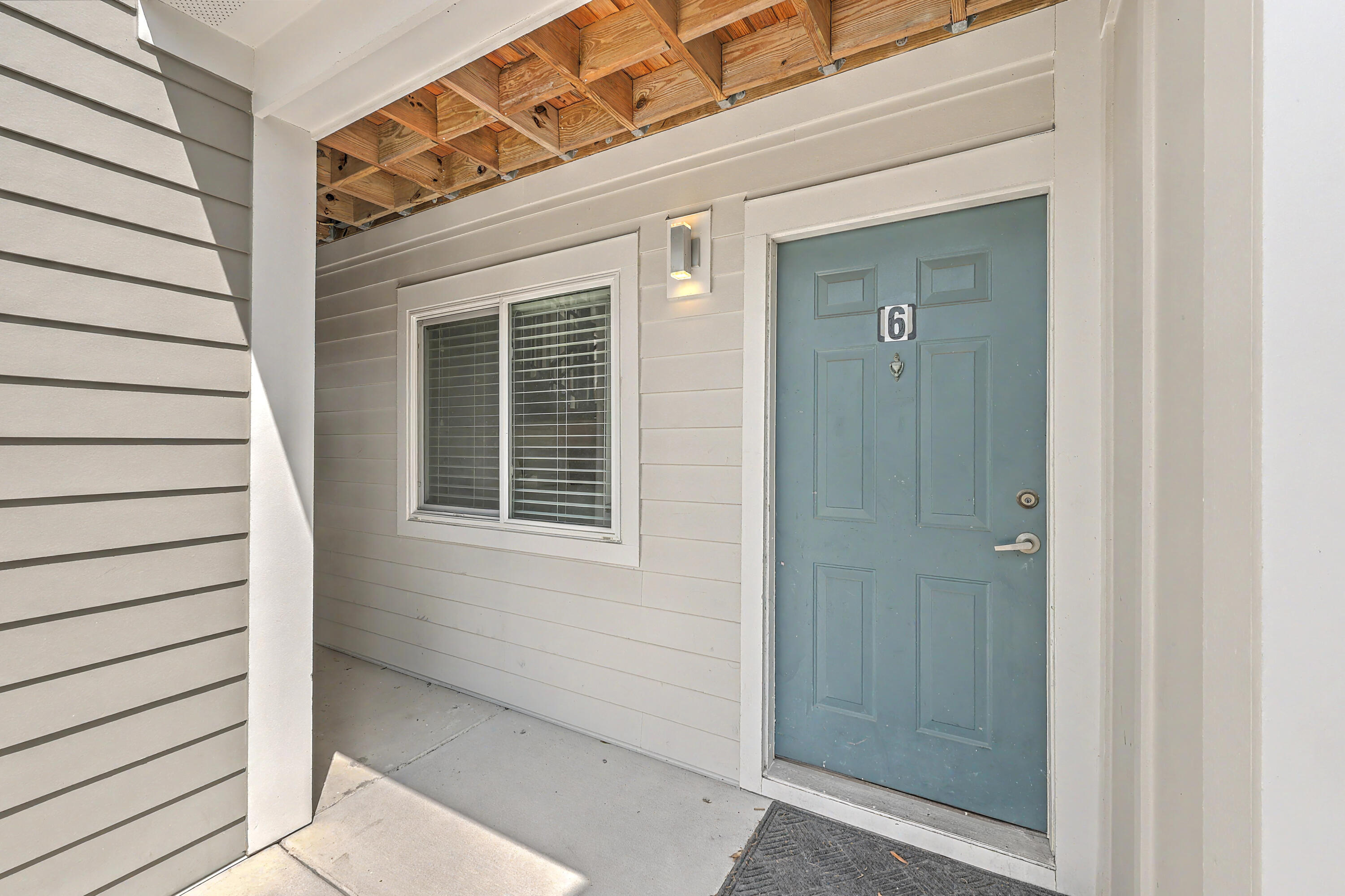 271 Alexandra Drive, Unit 6 Mount Pleasant, SC 29464 - Photo 4 of 46 ZYN_7343_4_5_6_7_8_9