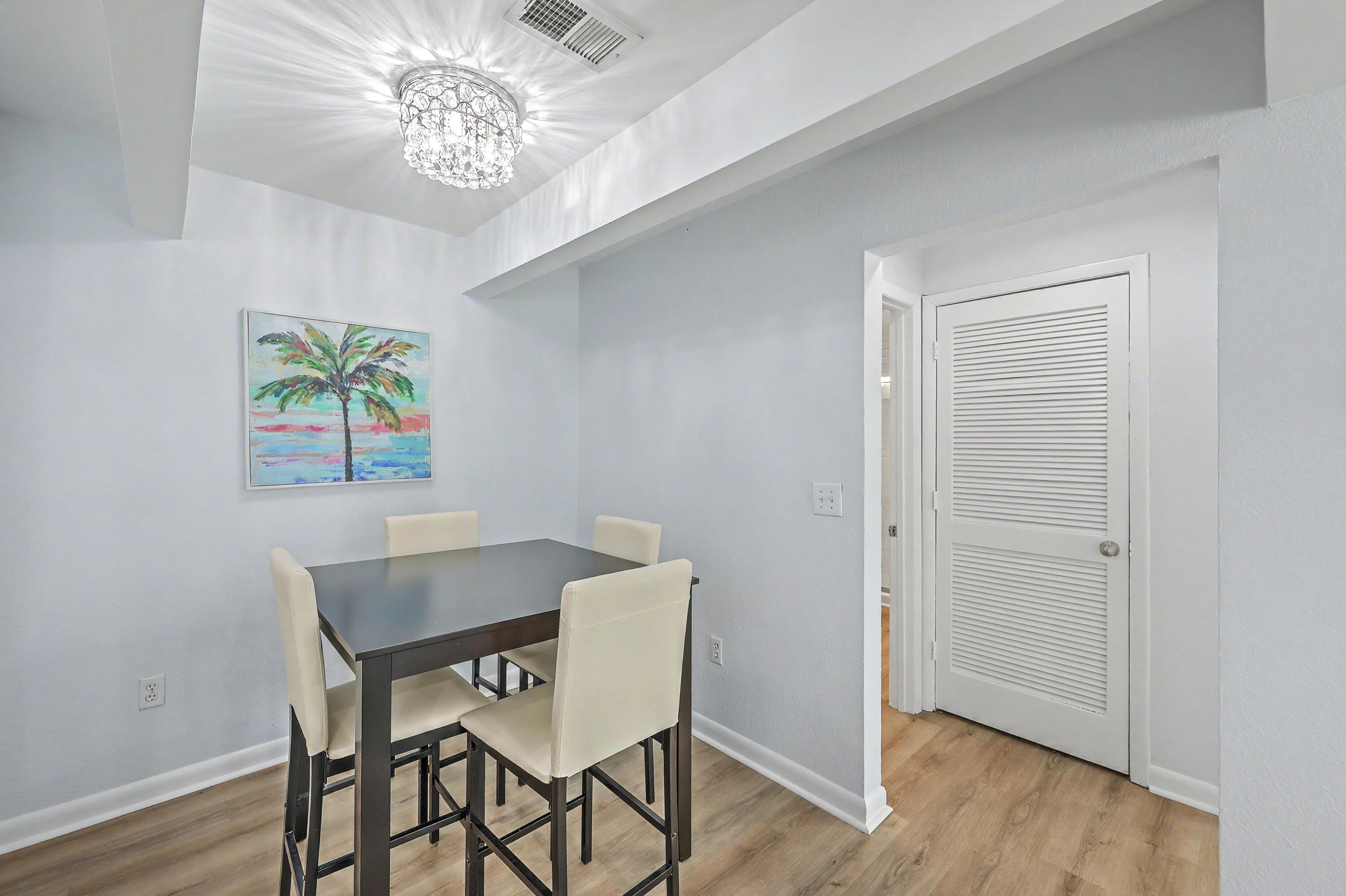 271 Alexandra Drive, Unit 6 Mount Pleasant, SC 29464 - Photo 9 of 46 ZYN_7231_2_3_4_5_6_7