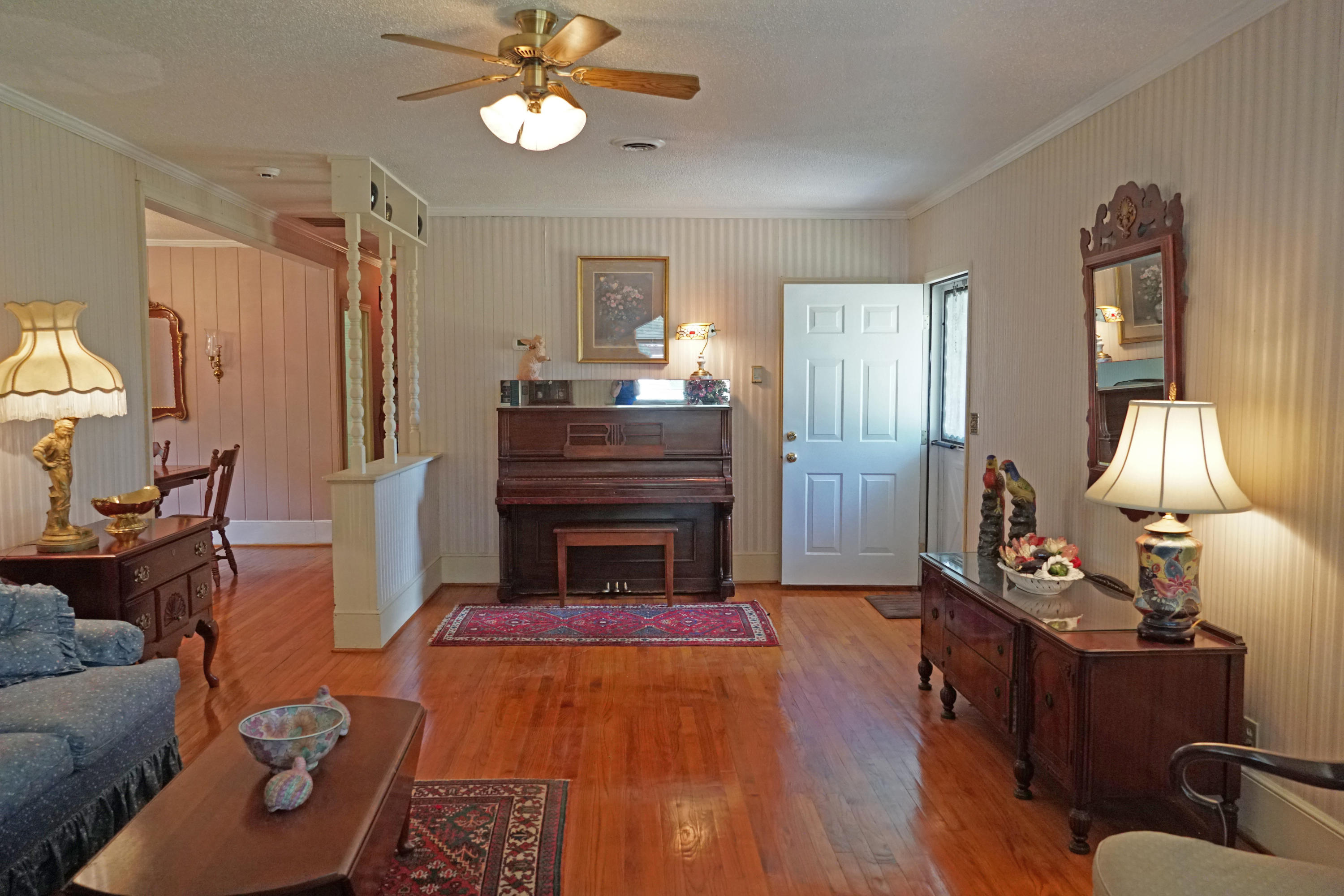 545 Midway Road Elloree, SC 29047 - Photo 8 of 33 Family Room 2