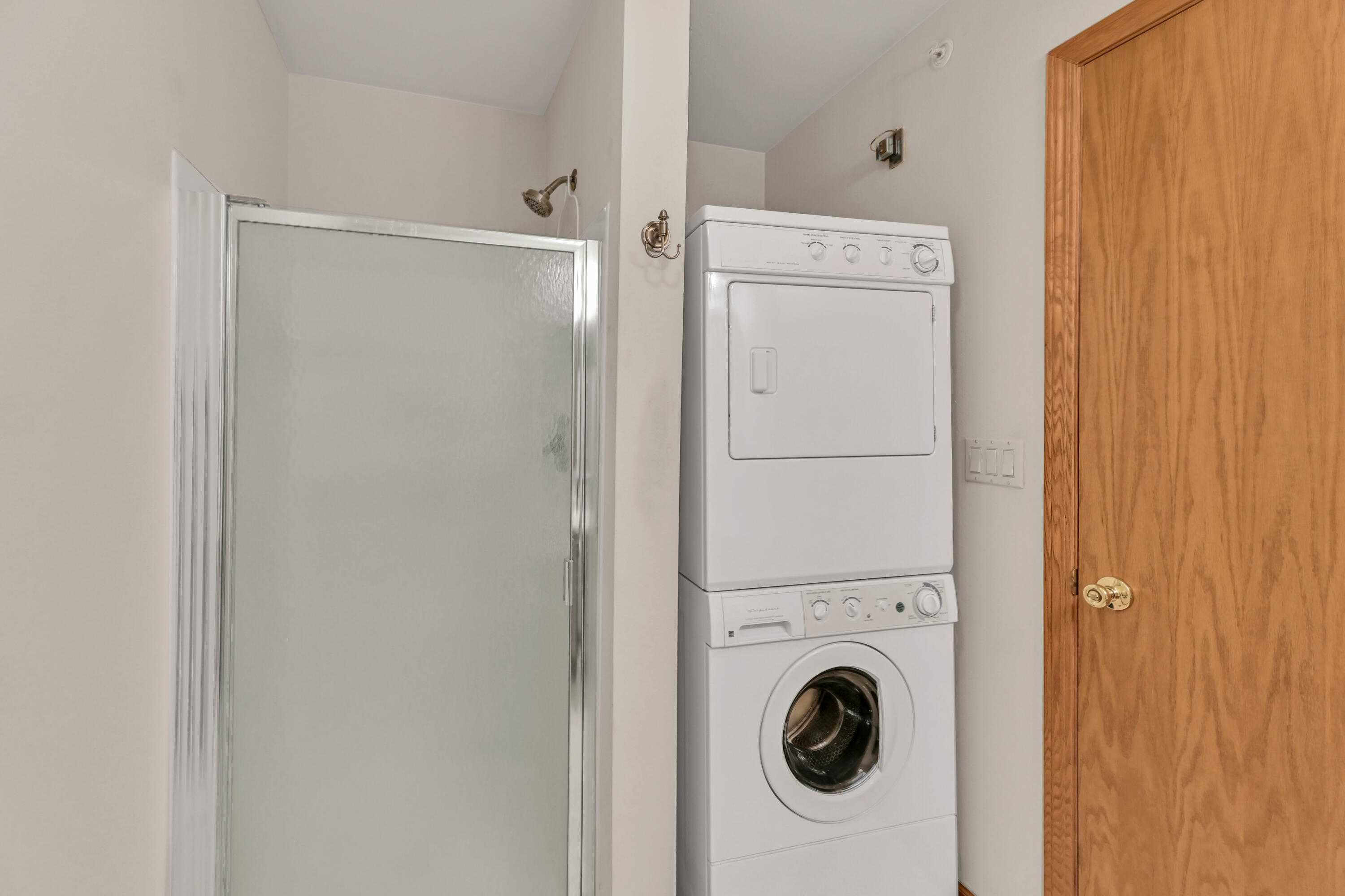 9390 West Loomis Road, Unit 1 Franklin, WI 53132 - Photo 16 of 25 DZ9390-18