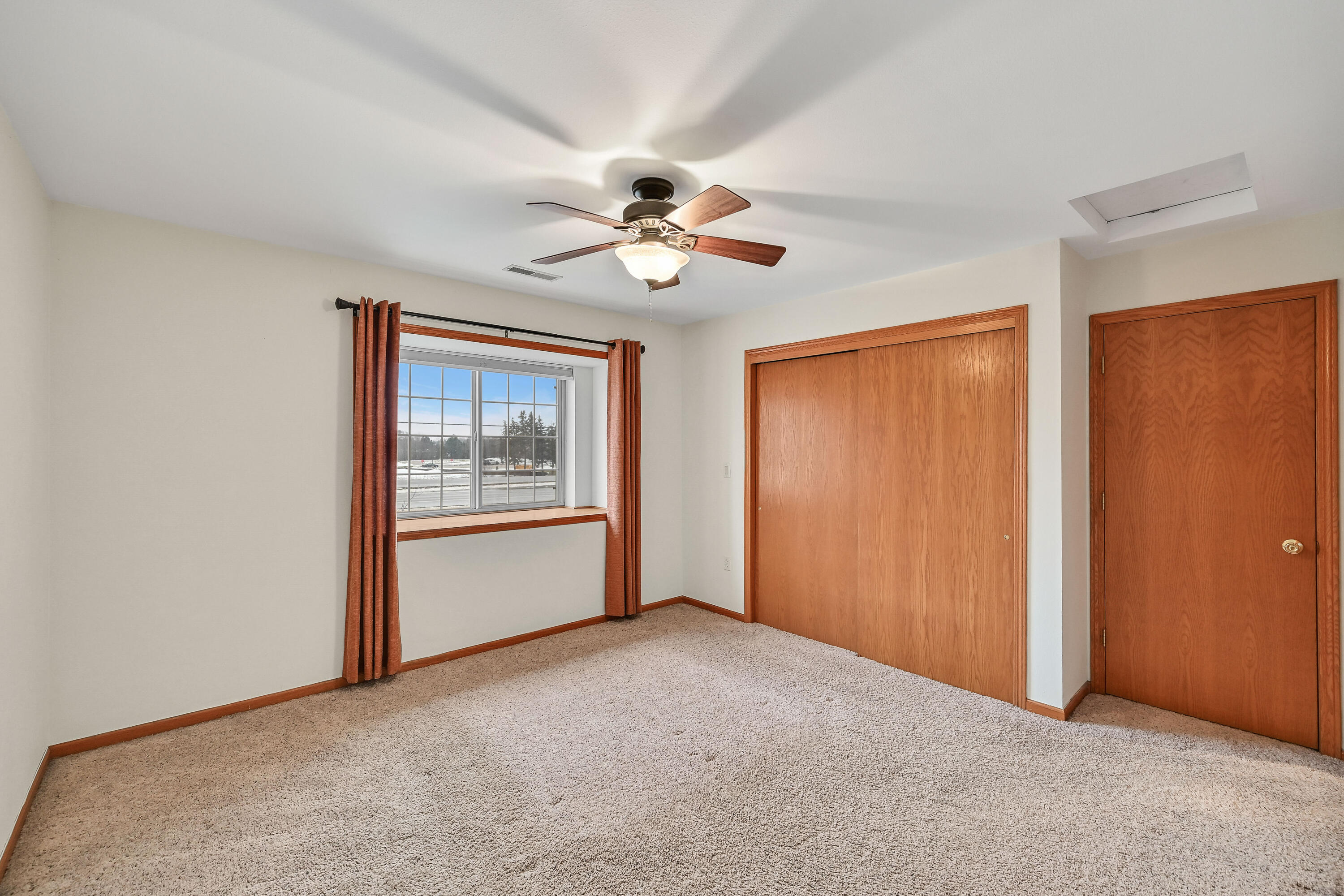 9390 West Loomis Road, Unit 1 Franklin, WI 53132 - Photo 21 of 25 DZ9390-12 (11)