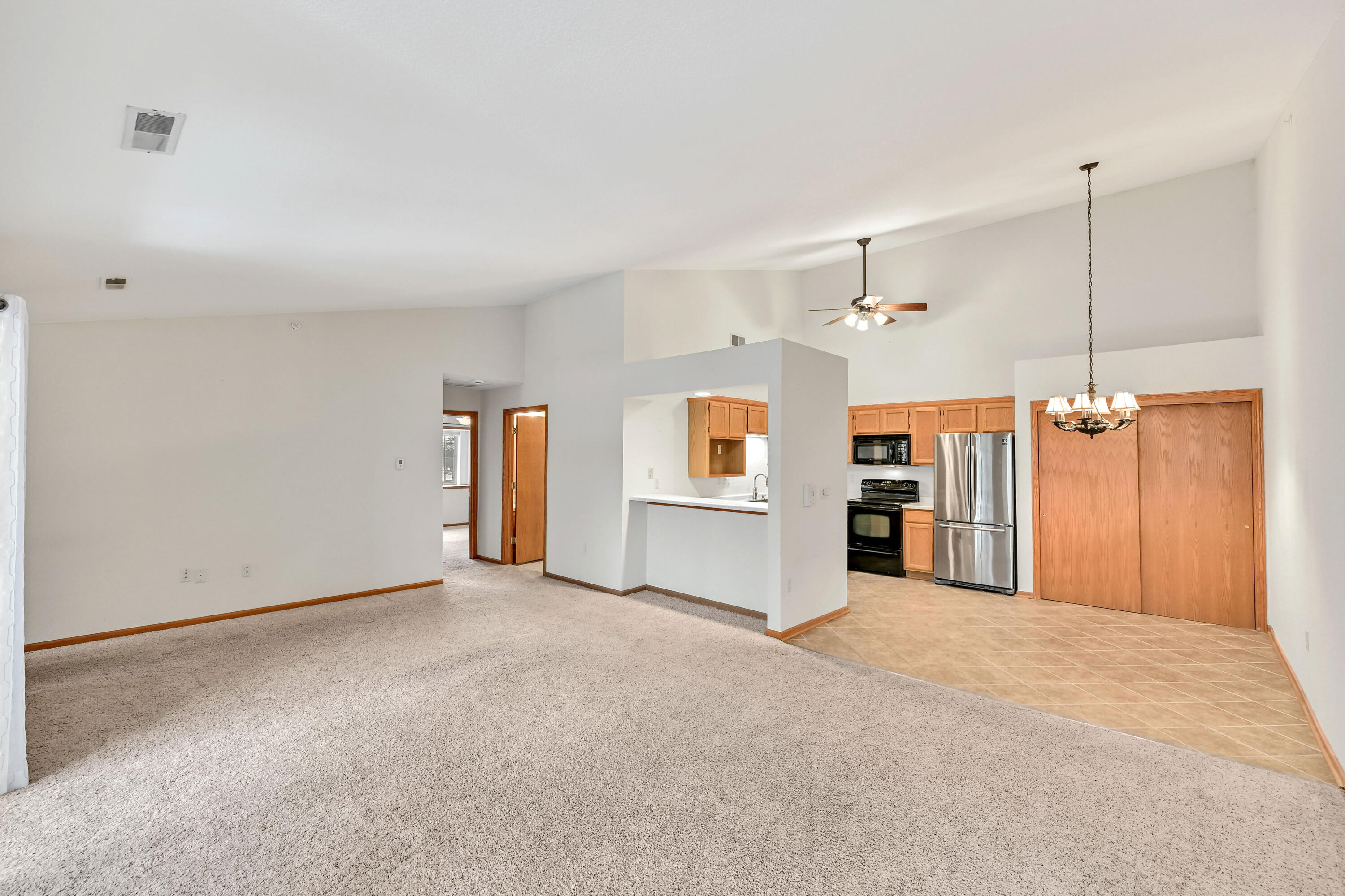 9390 West Loomis Road, Unit 1 Franklin, WI 53132 - Photo 9 of 25 DZ9390-3 (5)