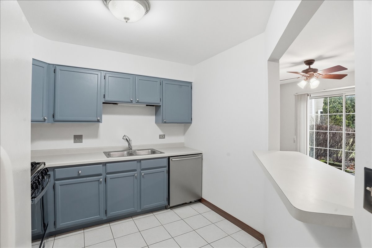 34305 Homestead Road Gurnee, IL 60031 - Photo 7 of 23