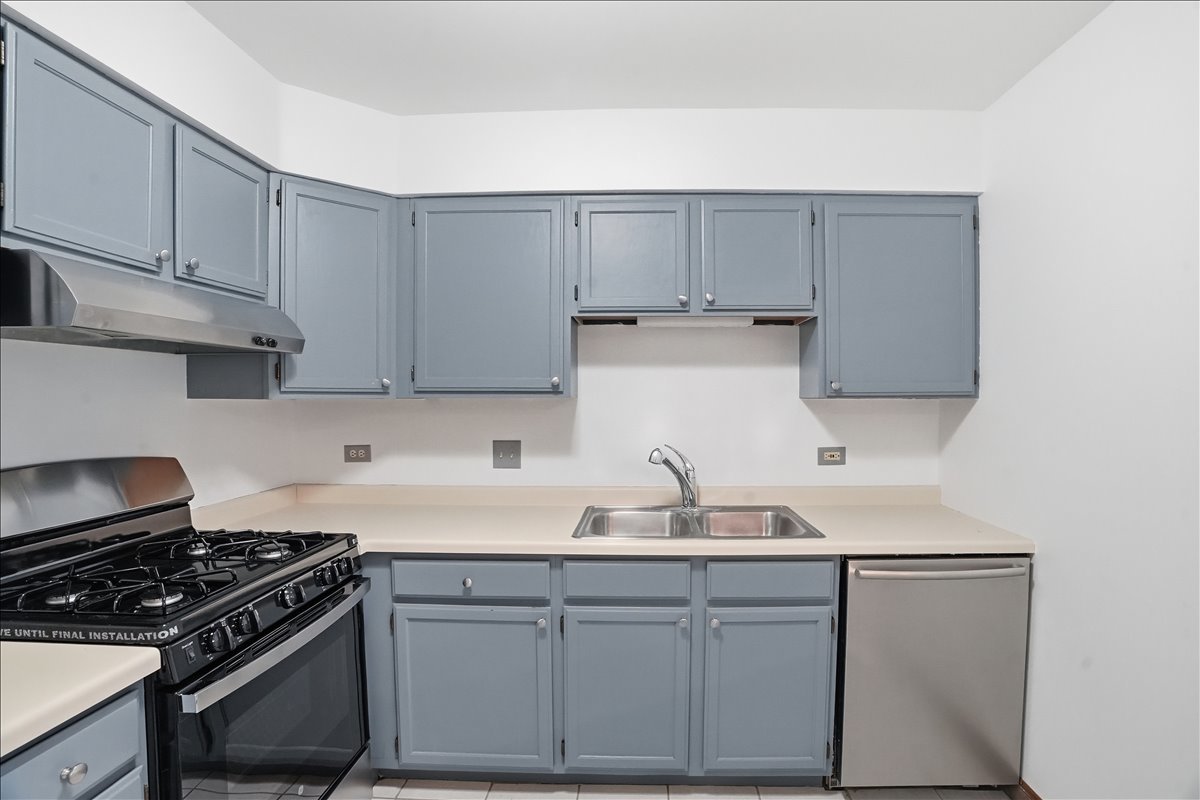 34305 Homestead Road Gurnee, IL 60031 - Photo 9 of 23