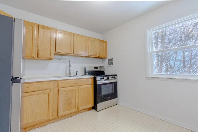 $114,900 | 1311 East Randolph Court, Unit C, Milwaukee, WI 53212