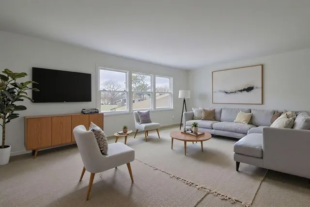 $114,900 | 1311 East Randolph Court, Unit C, Milwaukee, WI 53212