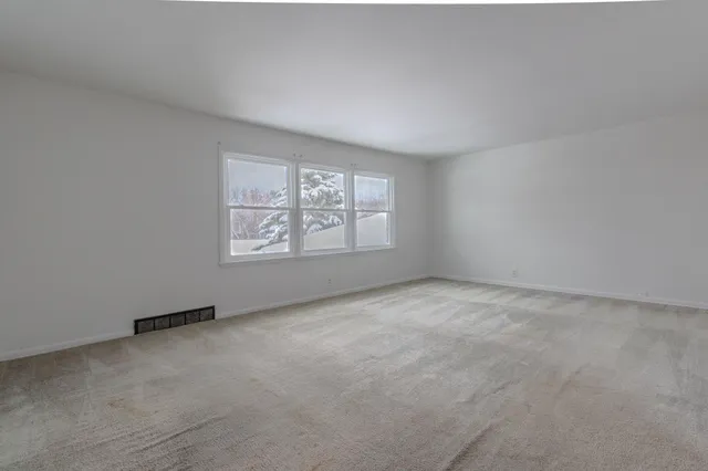 $114,900 | 1311 East Randolph Court, Unit C, Milwaukee, WI 53212