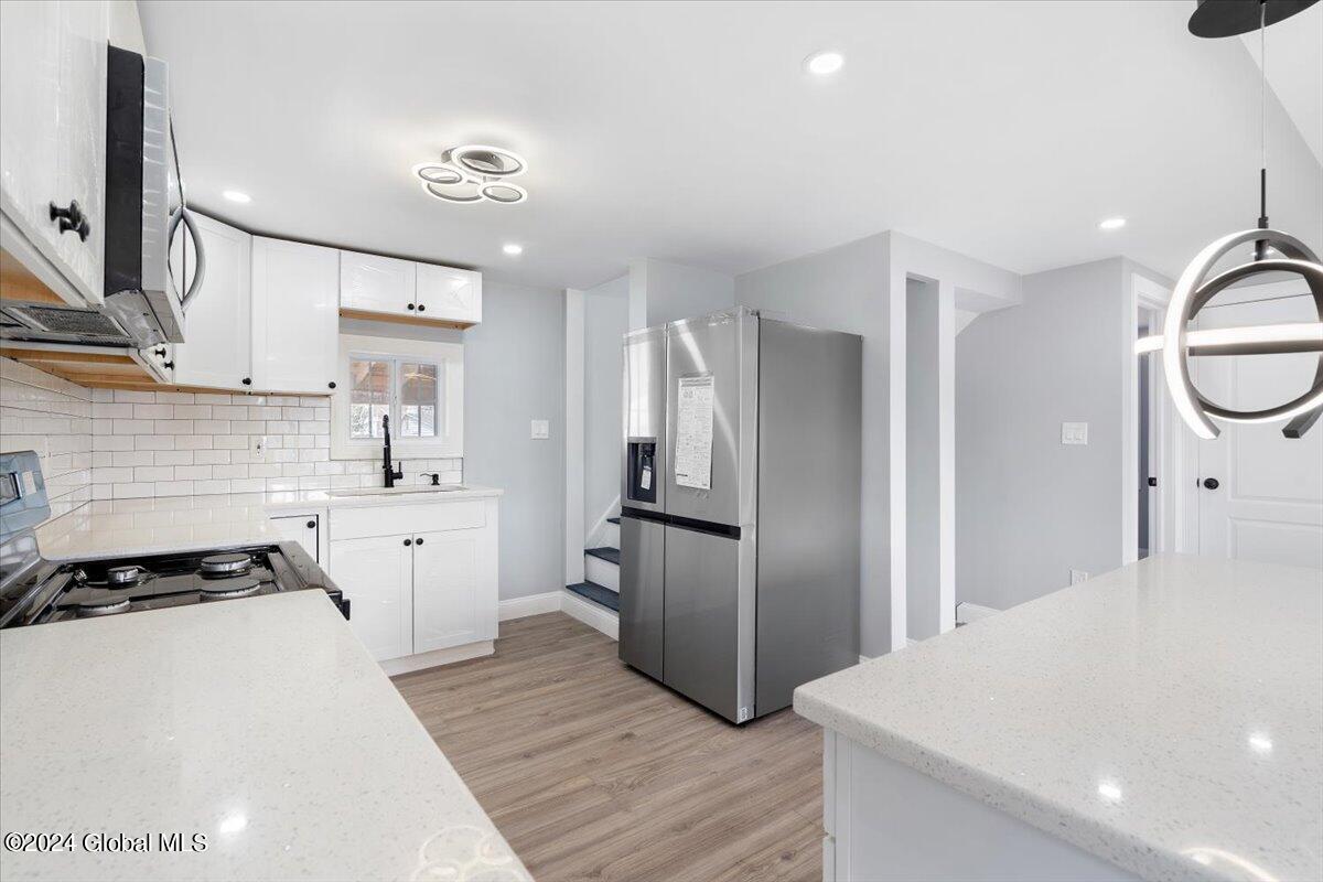 217 Chiswell Road Schenectady, NY 12304 - Photo 11 of 30 14-DSC04854