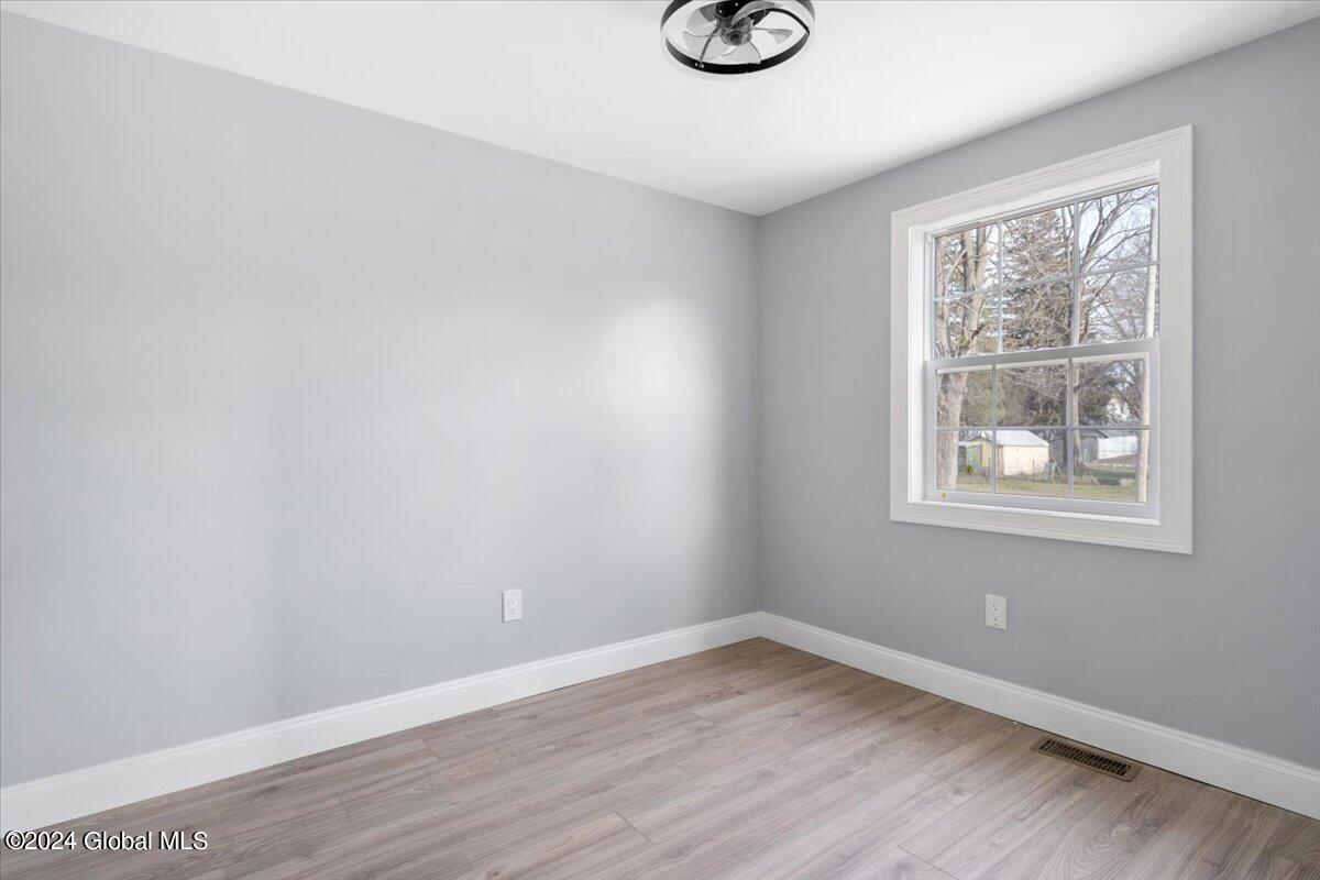 217 Chiswell Road Schenectady, NY 12304 - Photo 15 of 30 19-DSC04863