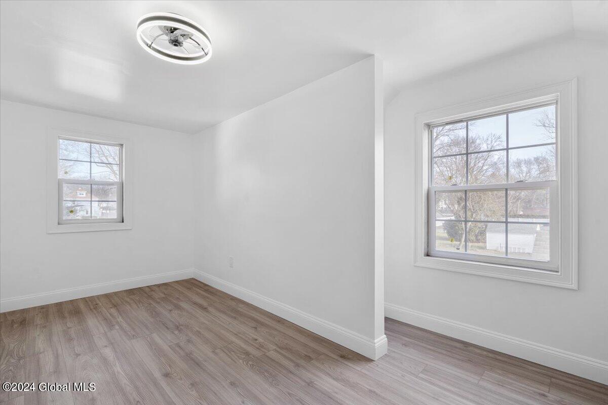 217 Chiswell Road Schenectady, NY 12304 - Photo 19 of 30 21-DSC04878