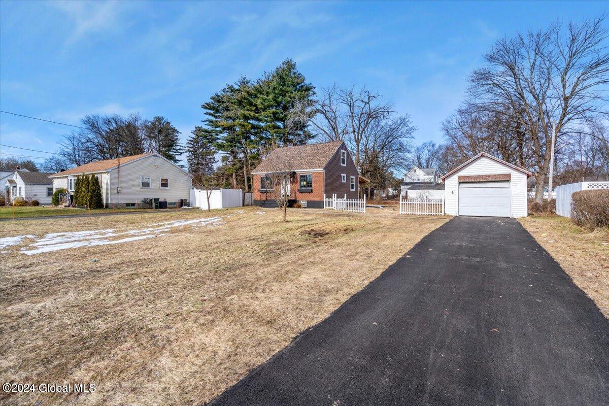 217 Chiswell Road Schenectady, NY 12304 - Photo 30 of 30 10-DSC04822