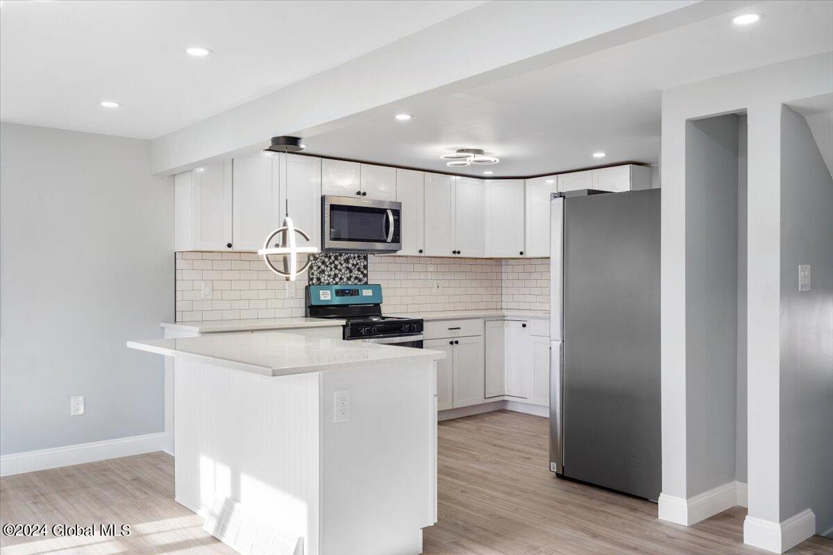 217 Chiswell Road Schenectady, NY 12304 - Photo 9 of 30 17-DSC04848