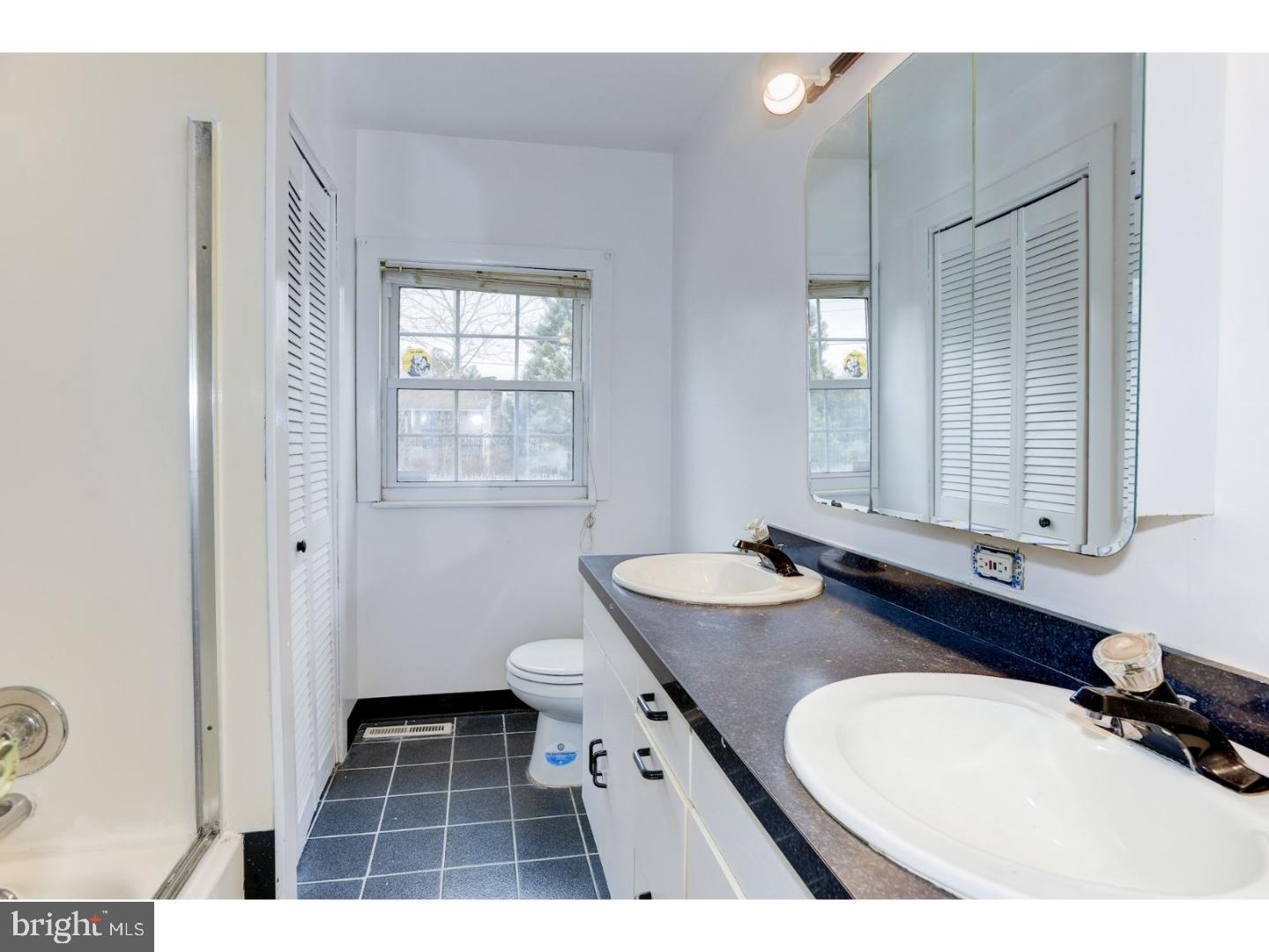 134 West Beach Road Williamstown, NJ 08094 - Photo 20 of 22 Gallery Image 20