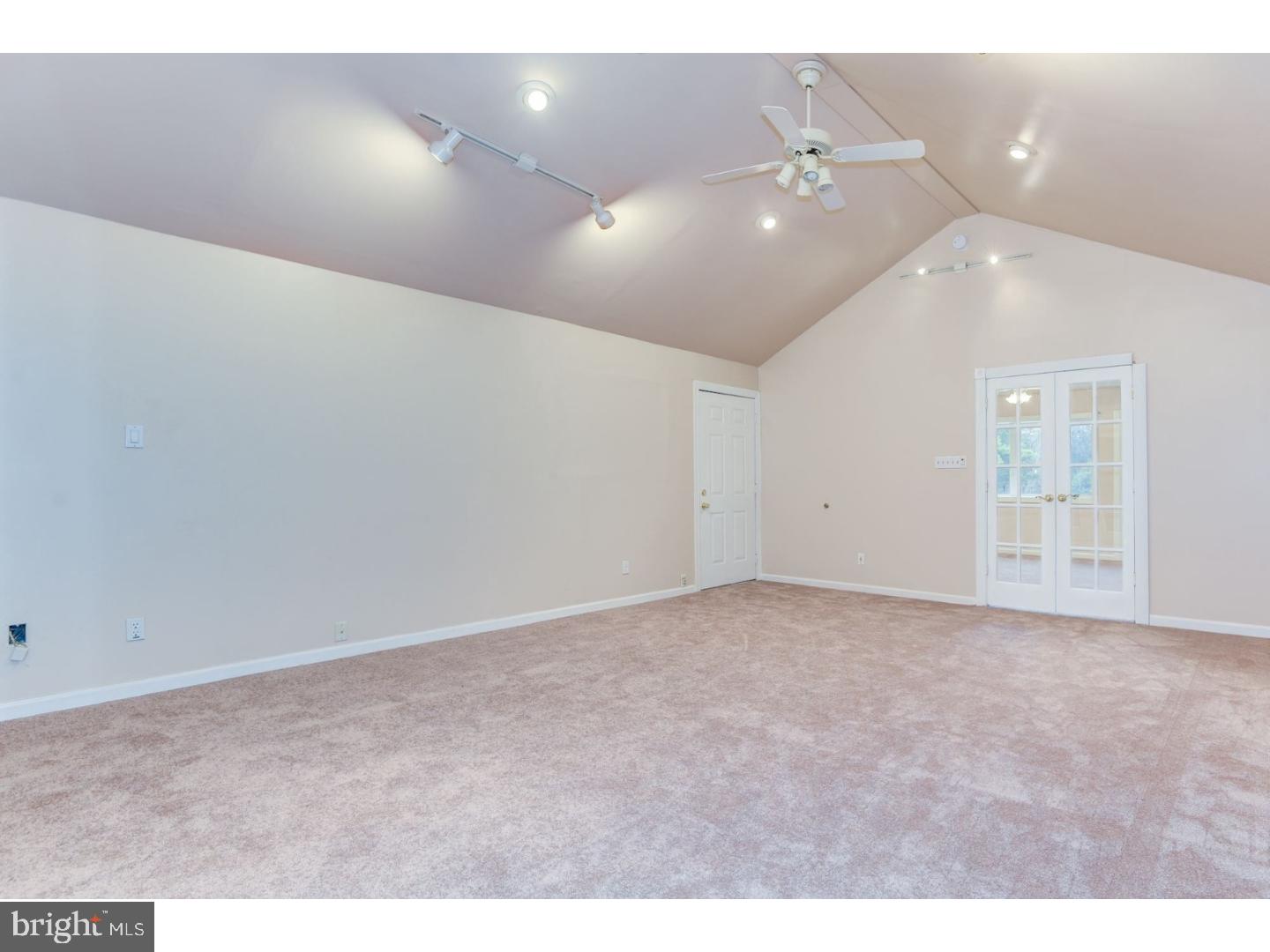 134 West Beach Road Williamstown, NJ 08094 - Photo 5 of 22 Gallery Image 5