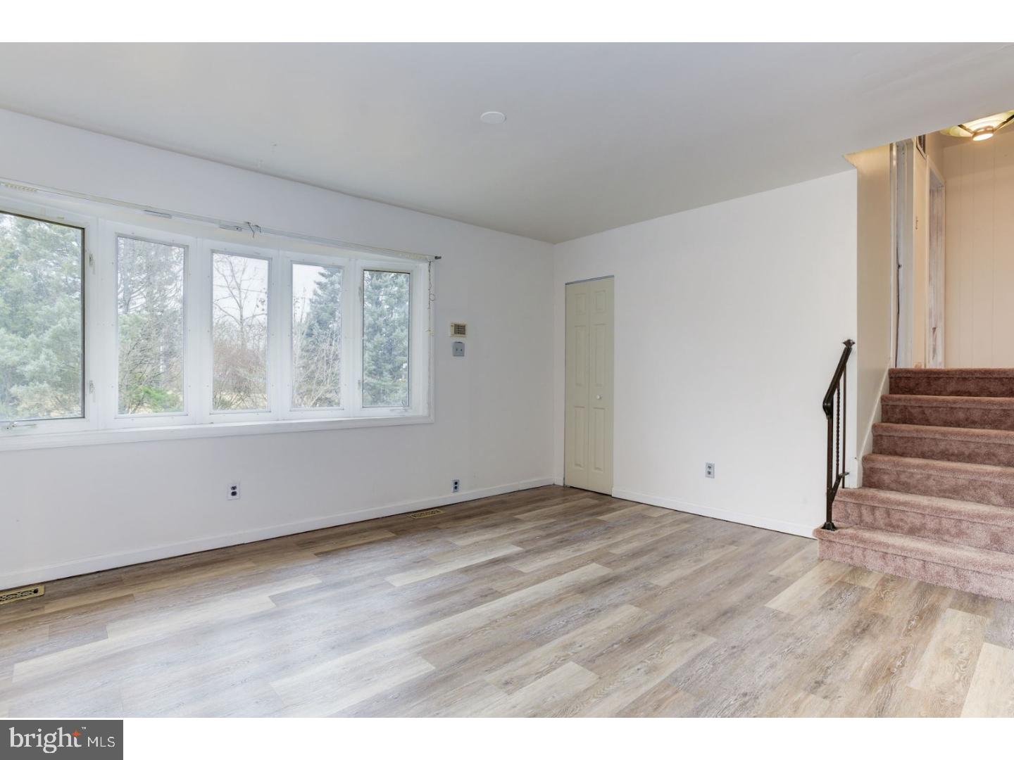 134 West Beach Road Williamstown, NJ 08094 - Photo 6 of 22 Gallery Image 6