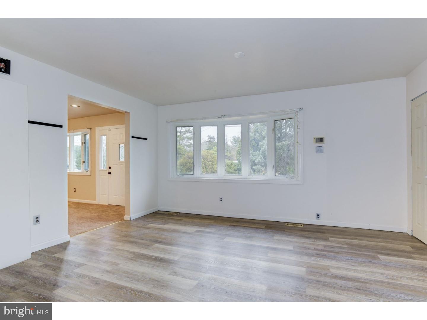 134 West Beach Road Williamstown, NJ 08094 - Photo 8 of 22 Gallery Image 8
