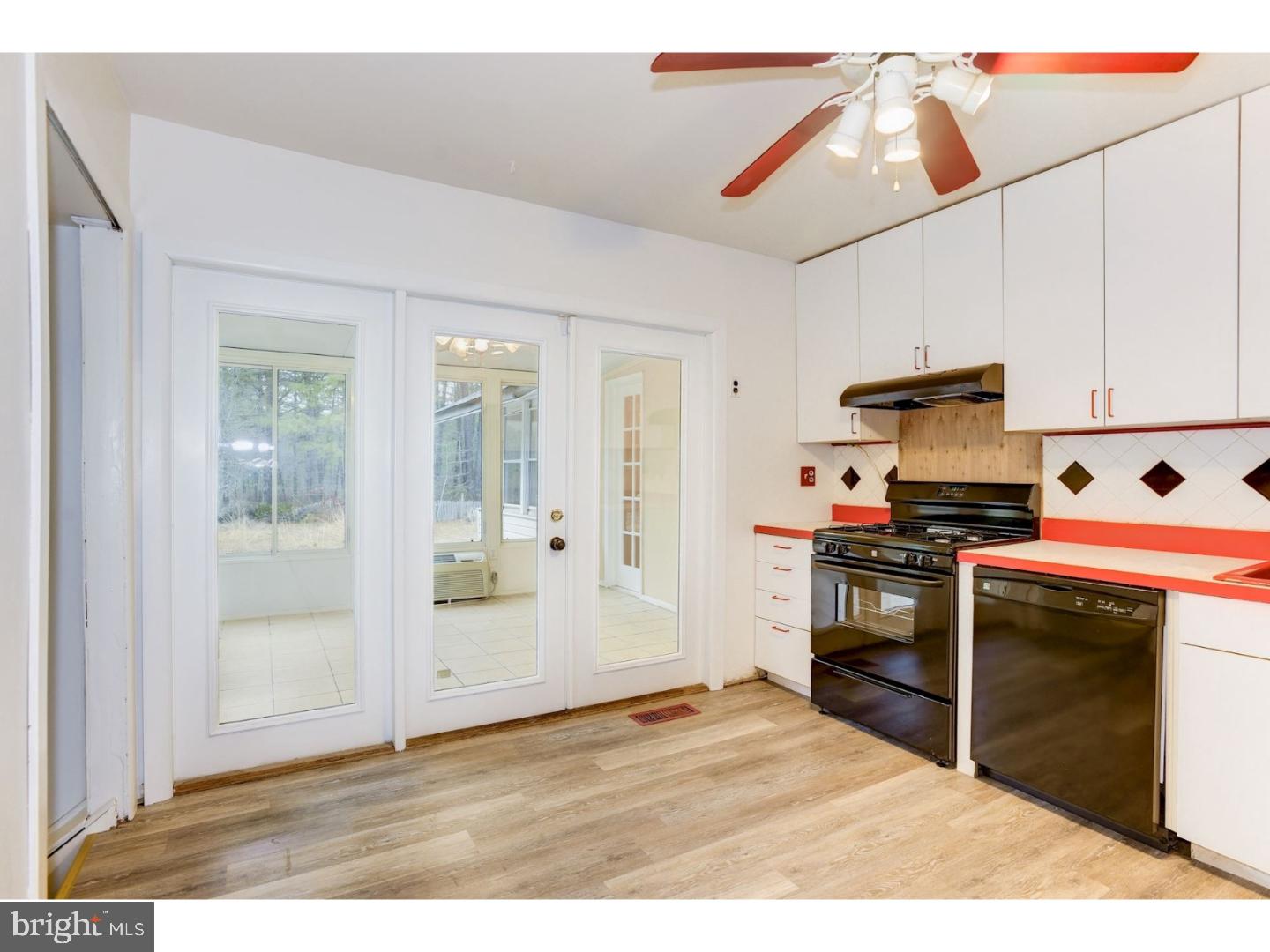 134 West Beach Road Williamstown, NJ 08094 - Photo 10 of 22 Gallery Image 10