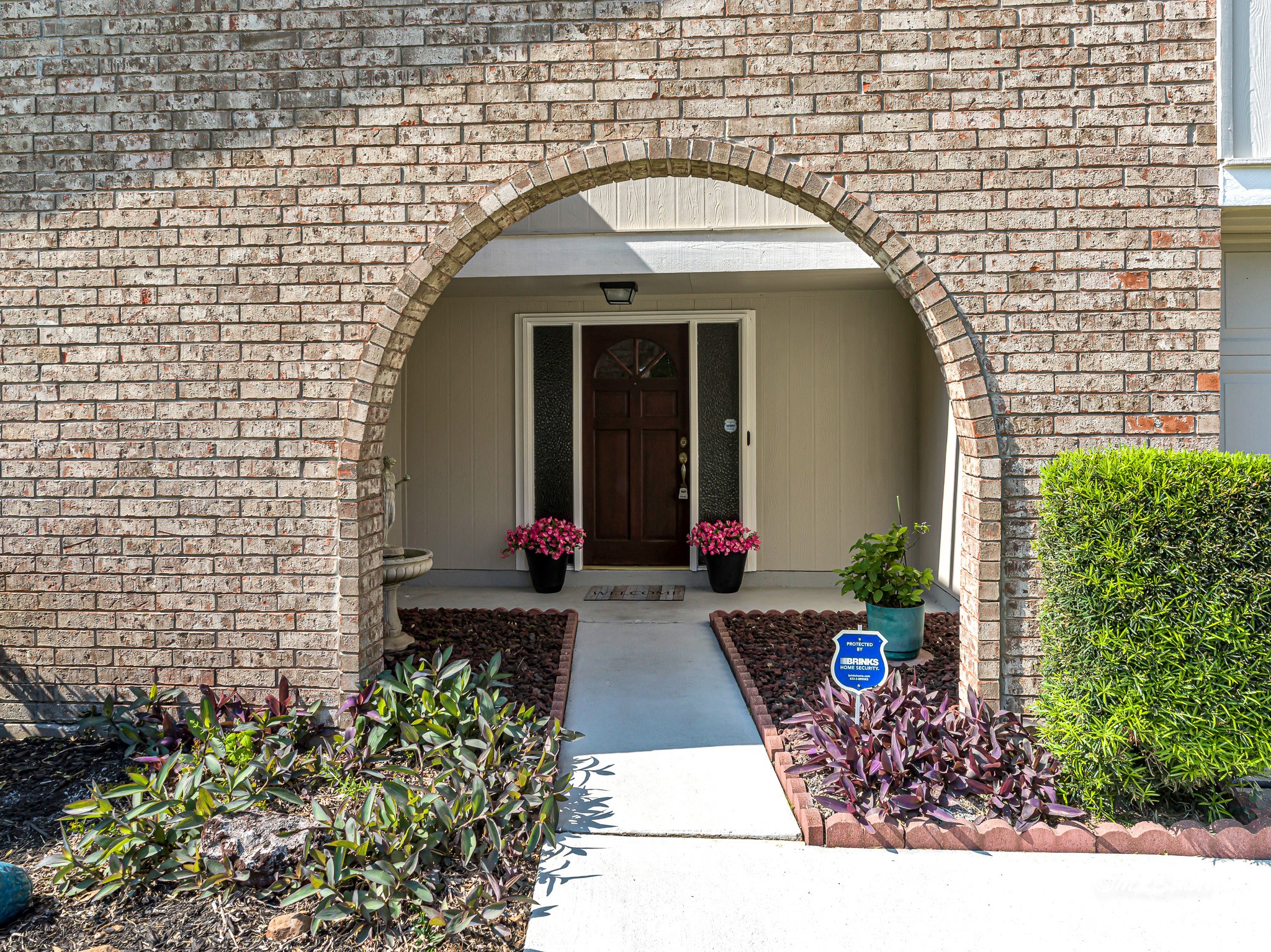 6230 Sunnygate Drive Spring, TX 77373 - Photo 4 of 33 Gorgeous arched entry.
