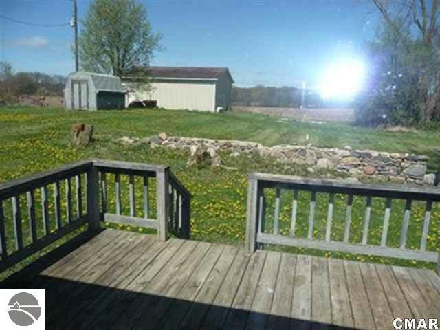 7321 East Fremont Road Shepherd, MI 48883 - Photo 10 of 11 1767735-9.JPG