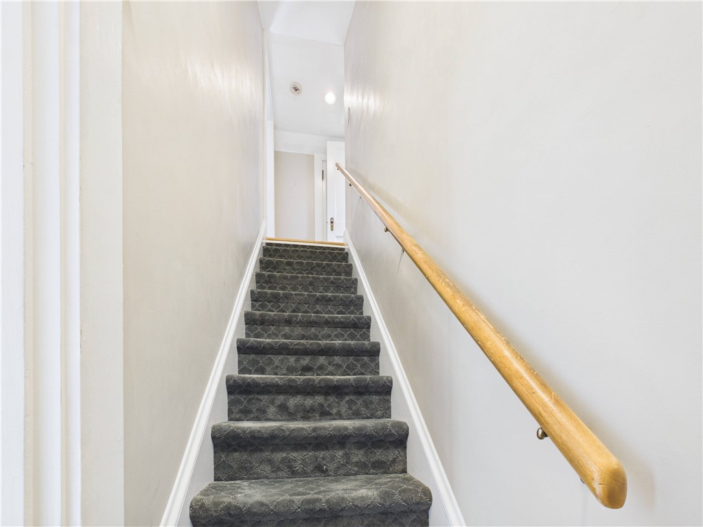 11 Hall Avenue Warren, RI 02885 - Photo 11 of 24