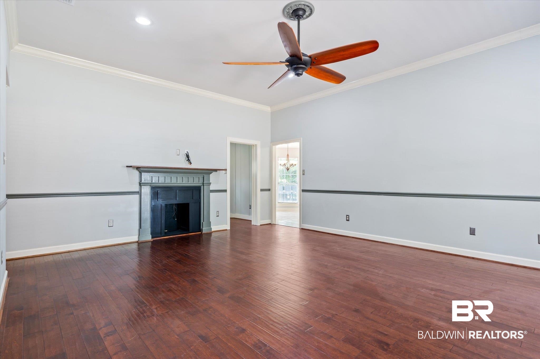 107 Nicole Place Daphne, AL 36526 - Photo 3 of 40 Living Room
