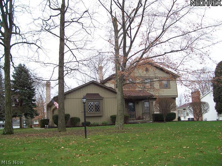 157 Roche Way Youngstown, OH 44512 - Photo 1 of 12 Gallery Image 1