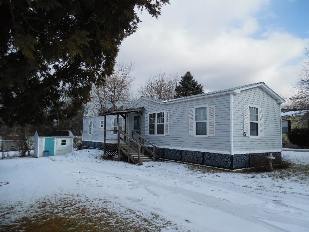 5 Billings Mobile Manor, Unit 5 Rutland, VT 05701 - Photo 1 of 13 Gallery Image 1