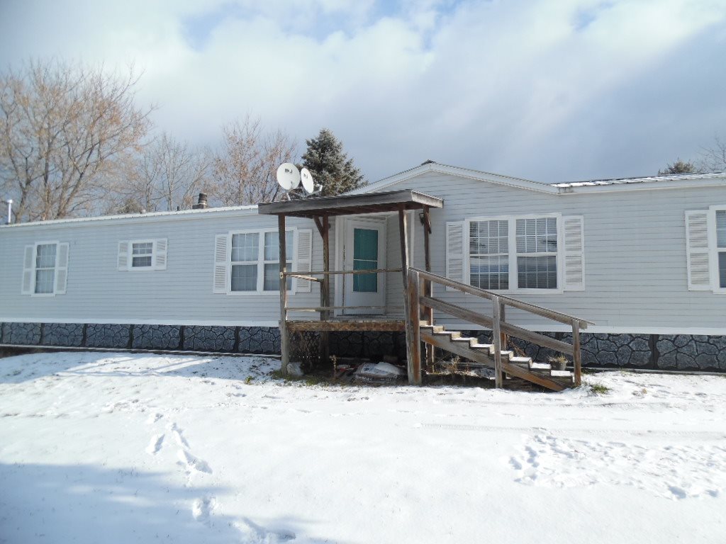 5 Billings Mobile Manor, Unit 5 Rutland, VT 05701 - Photo 2 of 13 Gallery Image 2