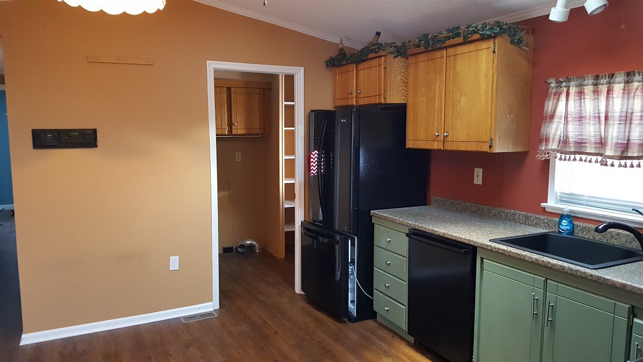 5 Billings Mobile Manor, Unit 5 Rutland, VT 05701 - Photo 11 of 13 Gallery Image 11