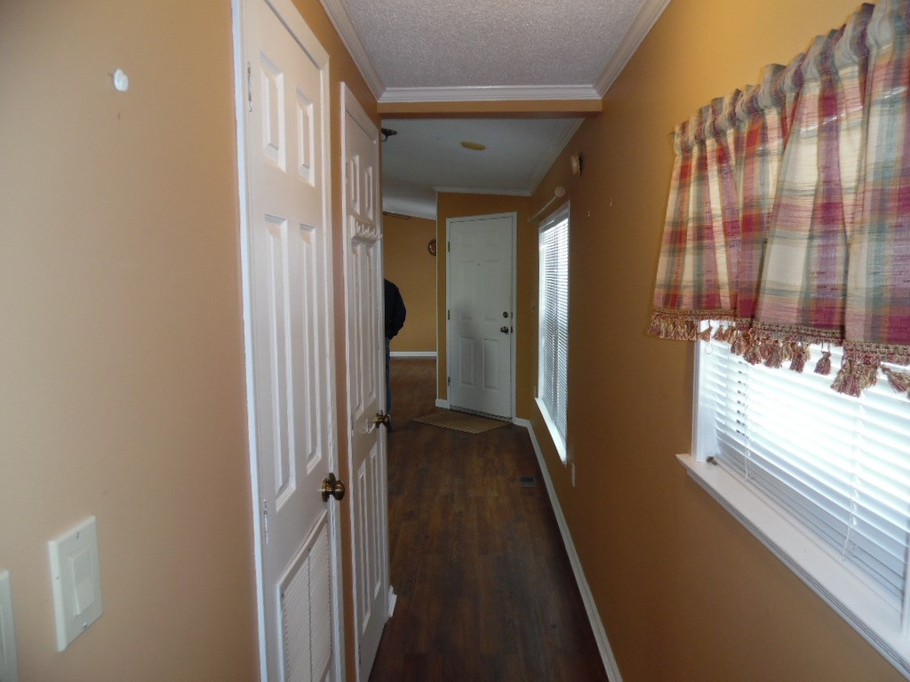 5 Billings Mobile Manor, Unit 5 Rutland, VT 05701 - Photo 10 of 13 Gallery Image 10