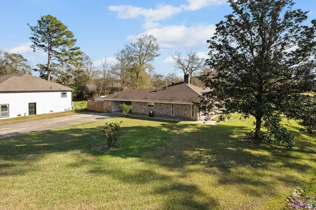 $230,000 | 5544 Goodland Drive, Greenwell Springs, LA 70739