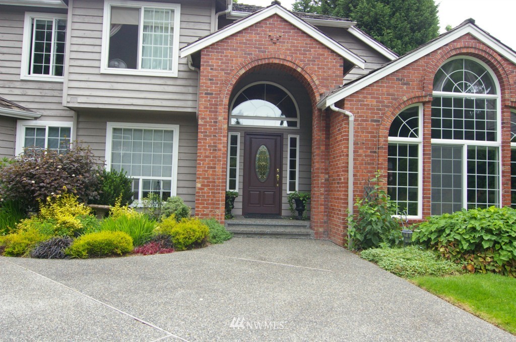 24207 25th Avenue Southeast Bothell, WA 98021 - Photo 2 of 16