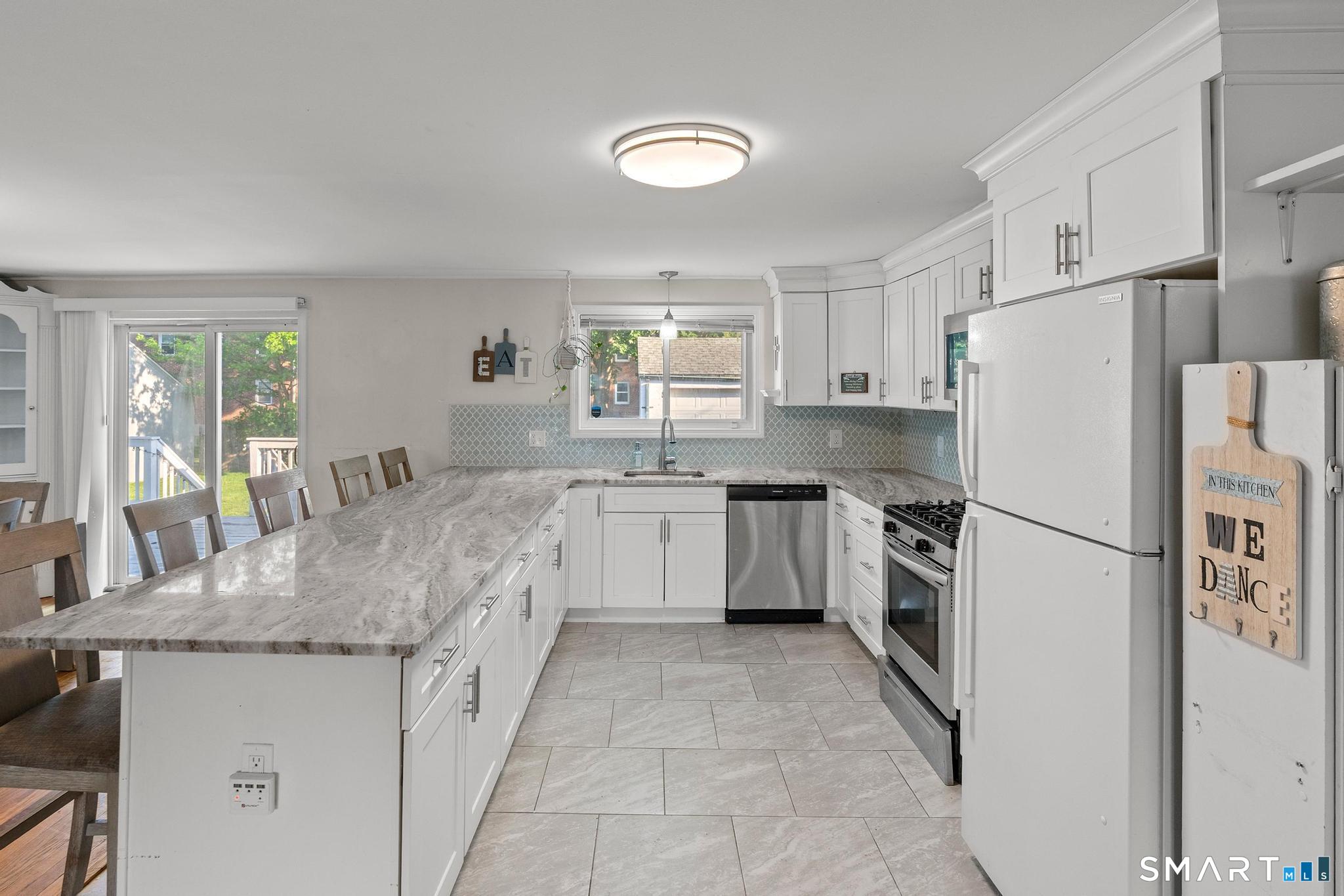 81 Belcher Road Wethersfield, CT 06109 - Photo 6 of 18