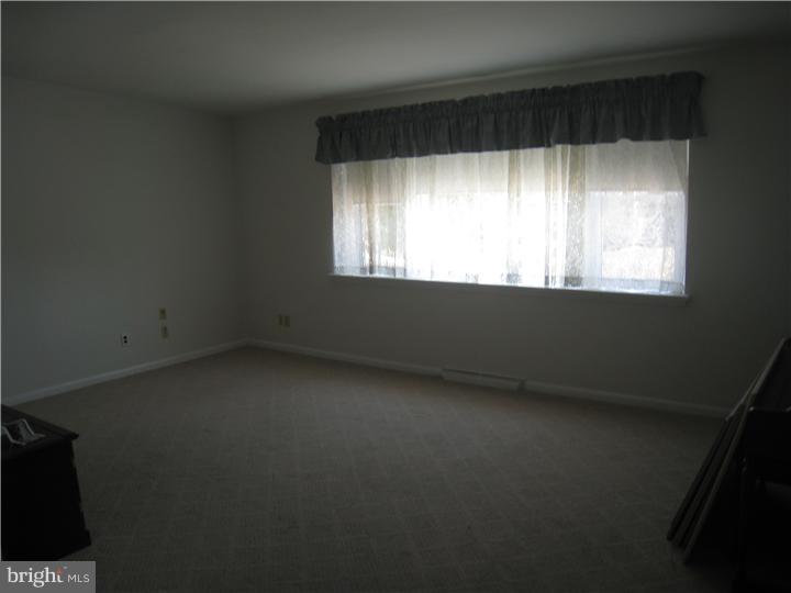 2907 Gelena Road Philadelphia, PA 19152 - Photo 4 of 17 Gallery Image 4