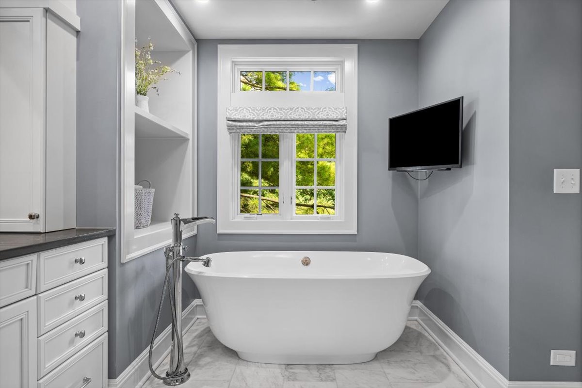 1137 Locust Road Wilmette, IL 60091 - Photo 26 of 63 Gallery Image 26