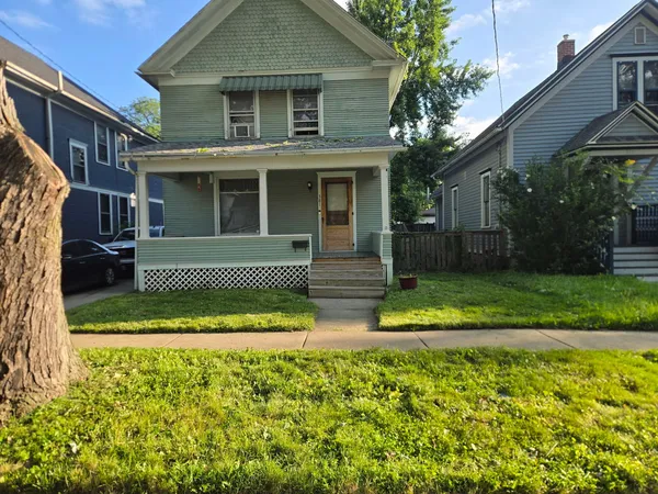 $265,000 | 381 Spruce Street, Aurora, IL 60506