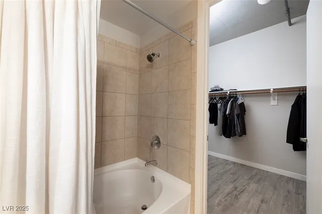 $3,000 | 353 East Bonneville Avenue, Unit 1006, Las Vegas, NV 89101