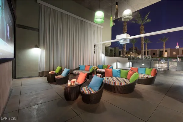 $3,000 | 353 East Bonneville Avenue, Unit 1006, Las Vegas, NV 89101