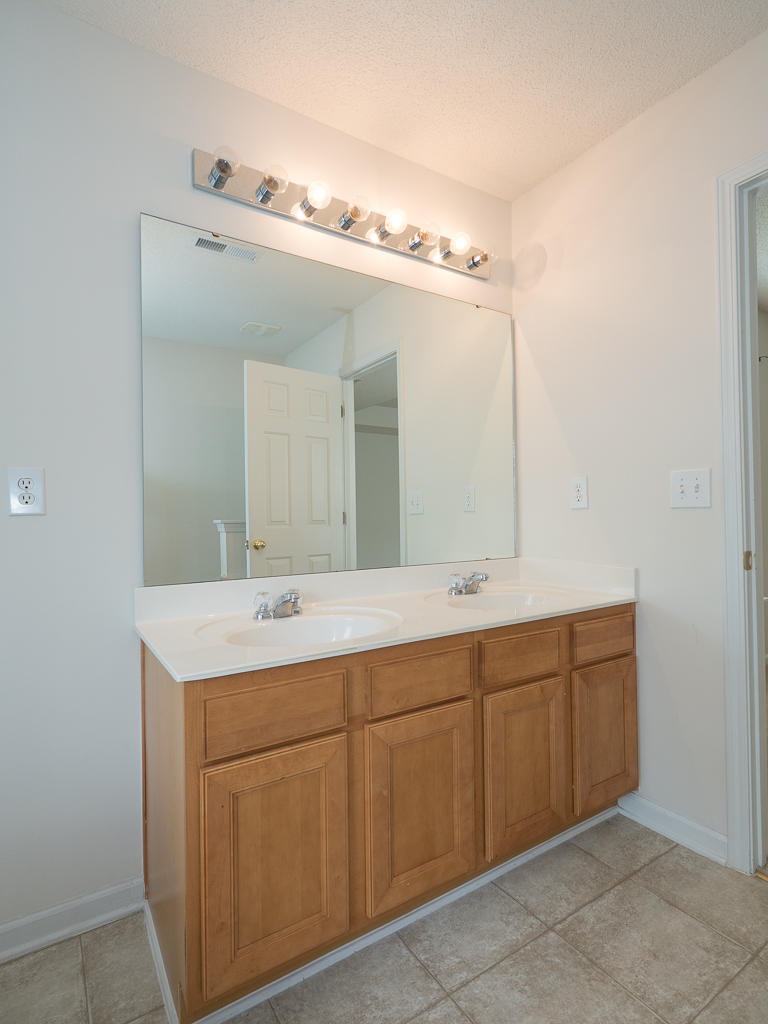 319 Edenton Road Goose Creek, SC 29445 - Photo 12 of 24 bath3