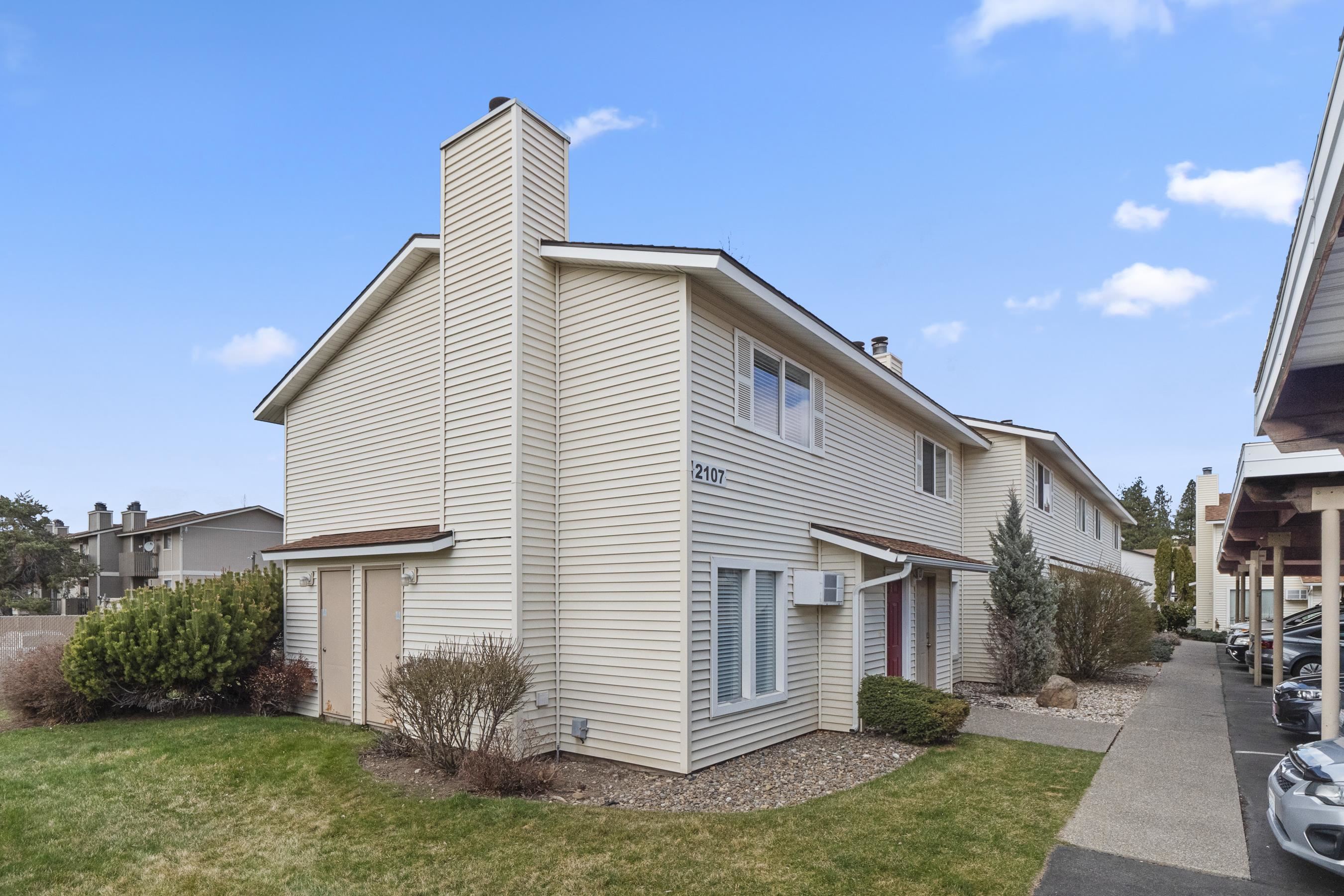 2107 North Houk Road, Unit 8 Spokane Valley, WA 99216 - Photo 3 of 25 Gallery Image 3