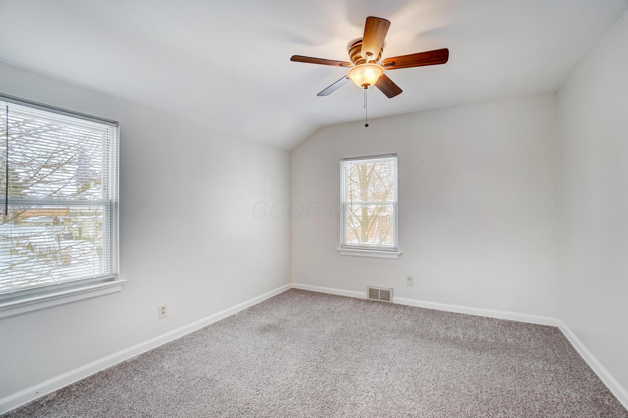 2990 Parkside Road Columbus, OH 43204 - Photo 20 of 34 Bedroom 2