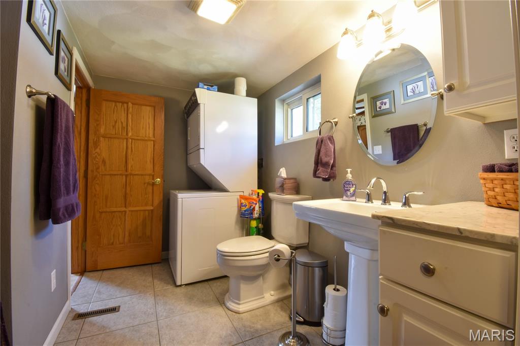 719 Bunker Hill Road Staunton, IL 62088 - Photo 13 of 30